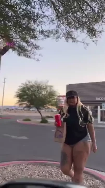 Was working taco bell the guy was so fine i think i gave him great 