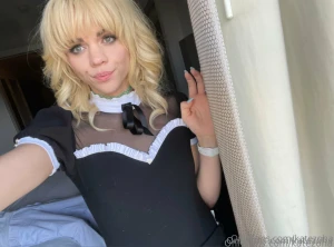 Waiting for my uber eats like