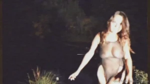Unconfinedbeautyqueen dance in the dark