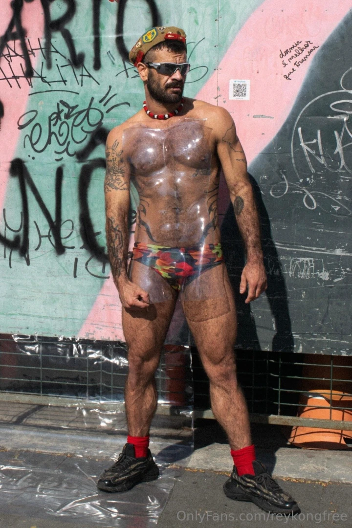 Fernando_brutto this is fernando_brutto a hot brazilian stud he s a part 12 