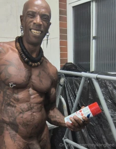 Hi i m the avatar ricardodotado you can guess from my name right i m a part 1