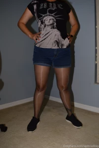 Had to snap some quality pics of my outfit for you all hope your week part 3