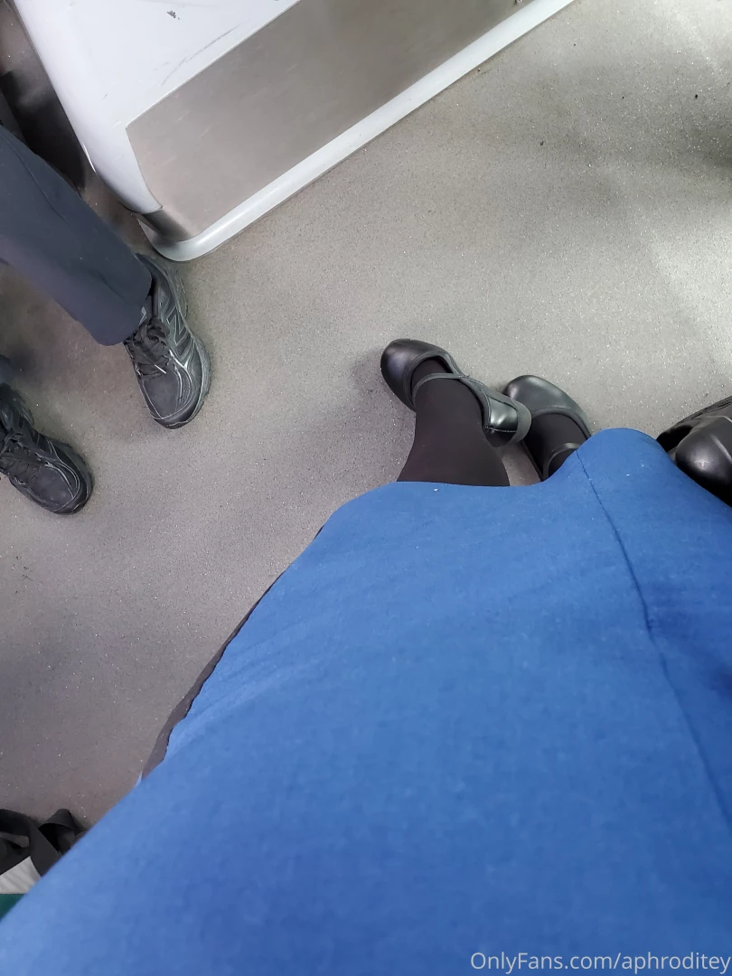 Happy monday check your dms if you haven t already i sent you a couple 