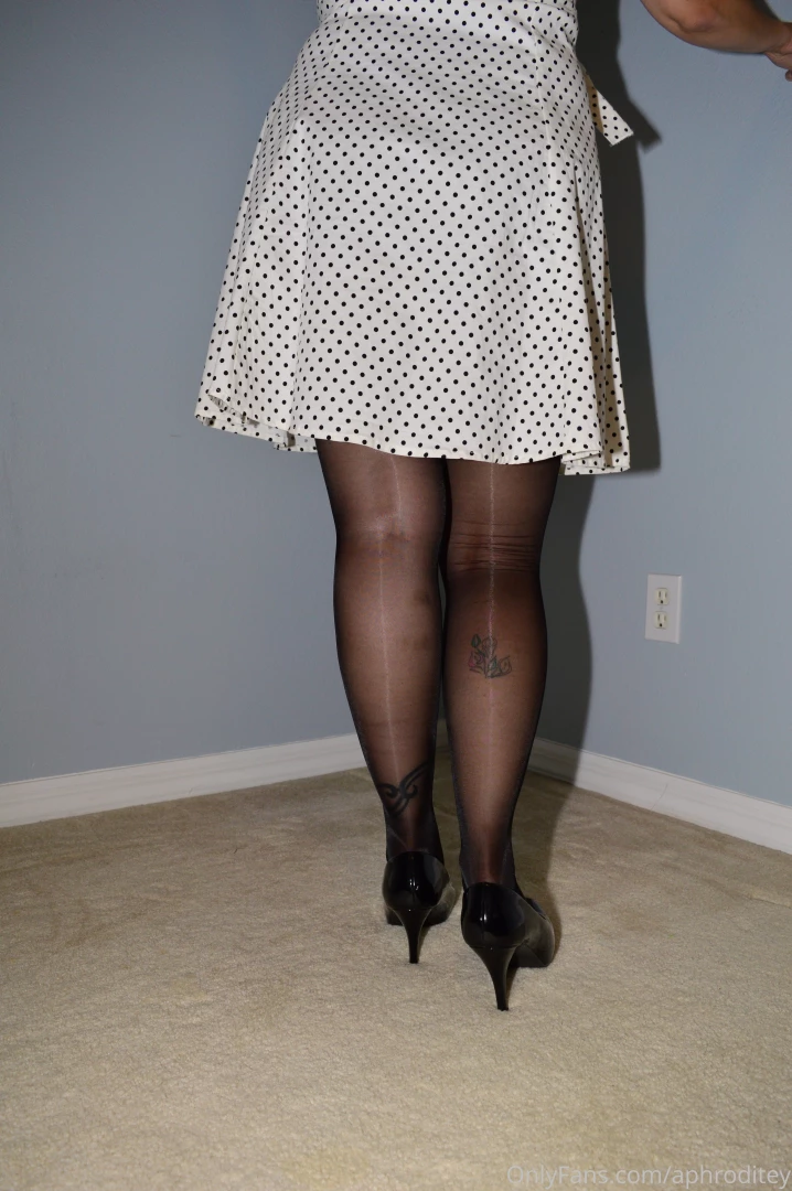 Finally the weekend is here black shiny pantyhose with one of my part 10 