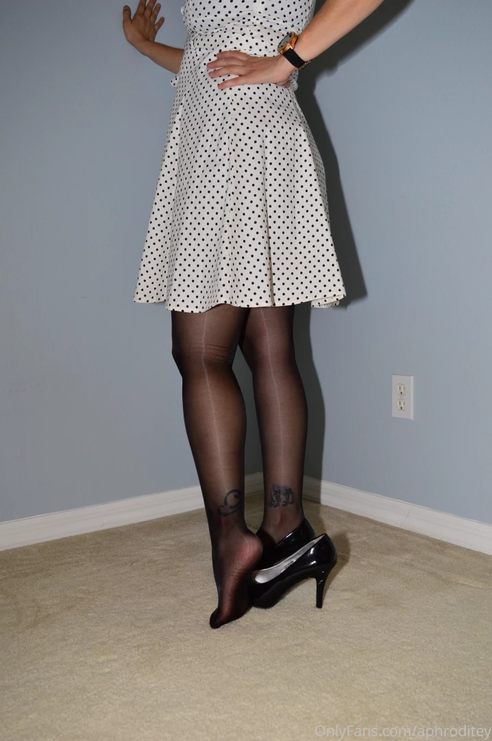 Finally the weekend is here black shiny pantyhose with one of my part 9 