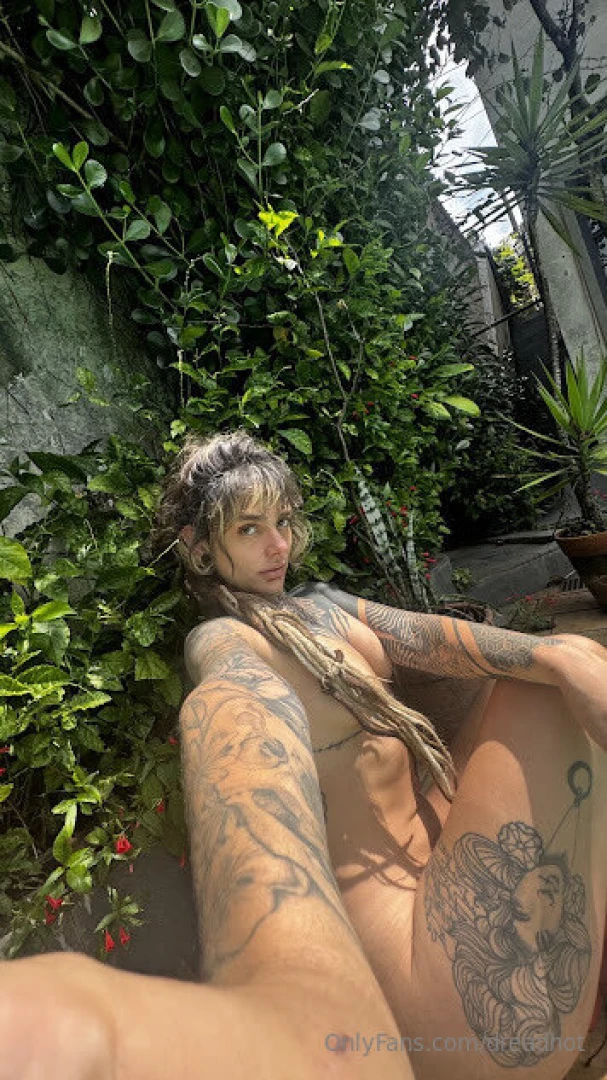 Join me in my garden 