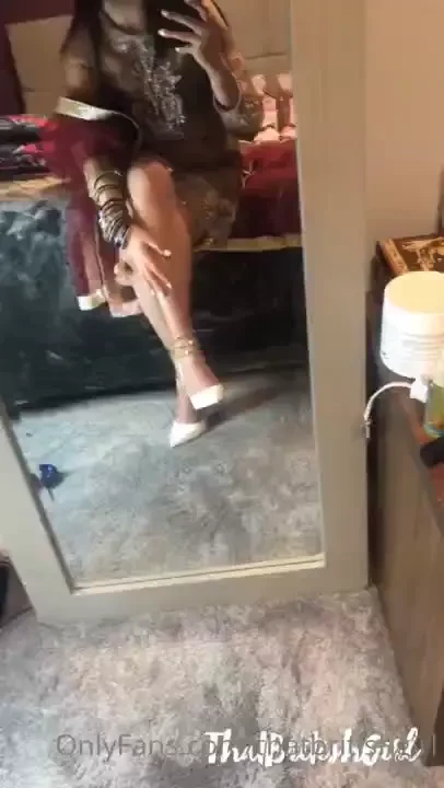 I felt so sexy in this kameez whos up for a video of me fucking myself 