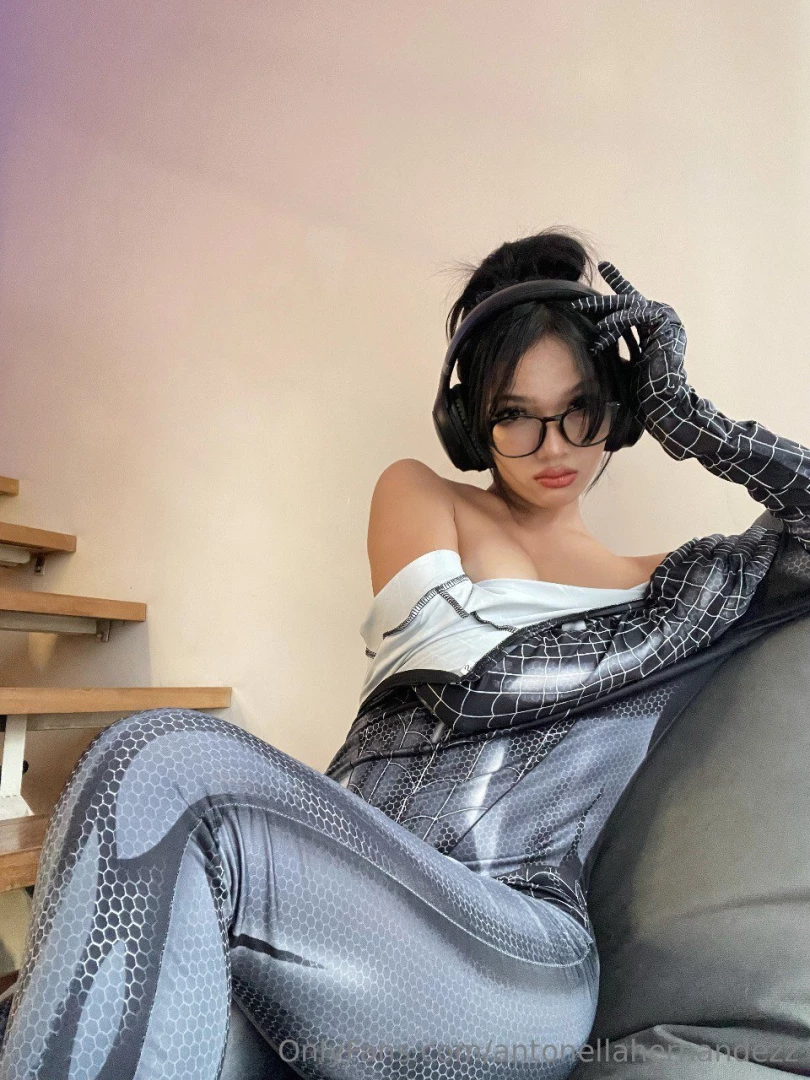 Perky asian slut isabelgonewild just graduated college and started an part 29 