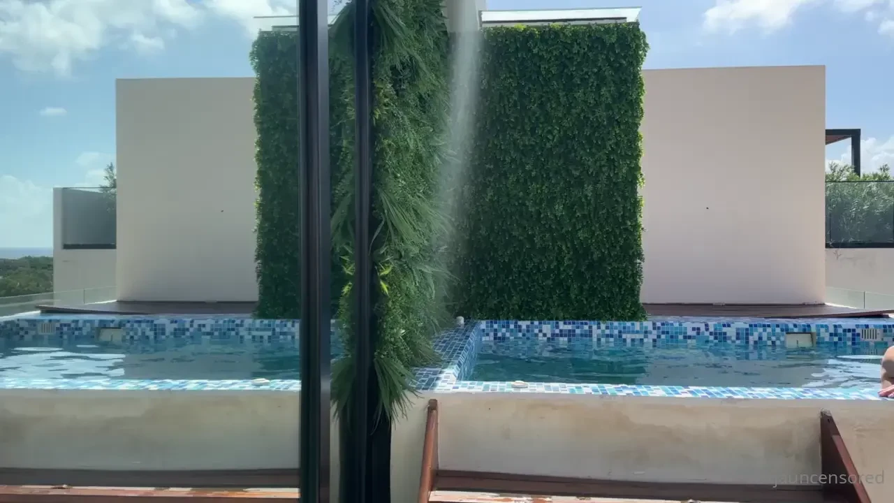 And the pool on my balcony ft wrenrainier 