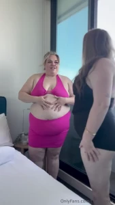 Special belly massage with sunny jayne i stopped by sunny jayne s part 1