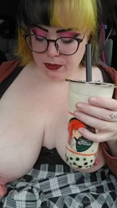 Boba wednesday tip under this post if you want this weeks boba content part 1