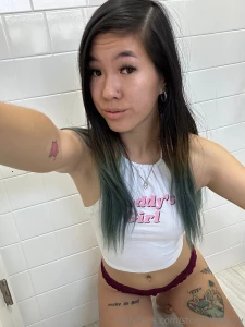 Go like my last few posts and comment and i ll post the full video part 3