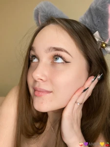 The amazing power of female beauty