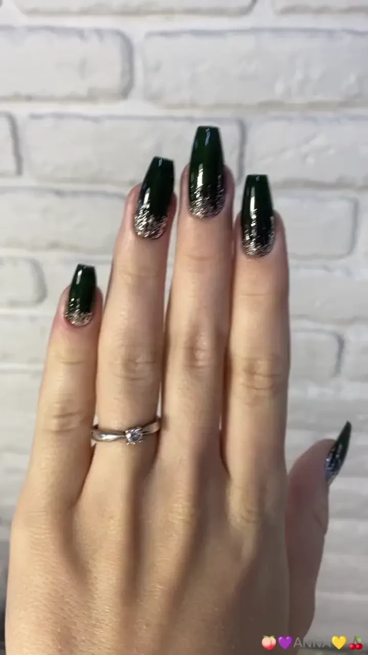 I m interested in your opinion about new year s manicure 