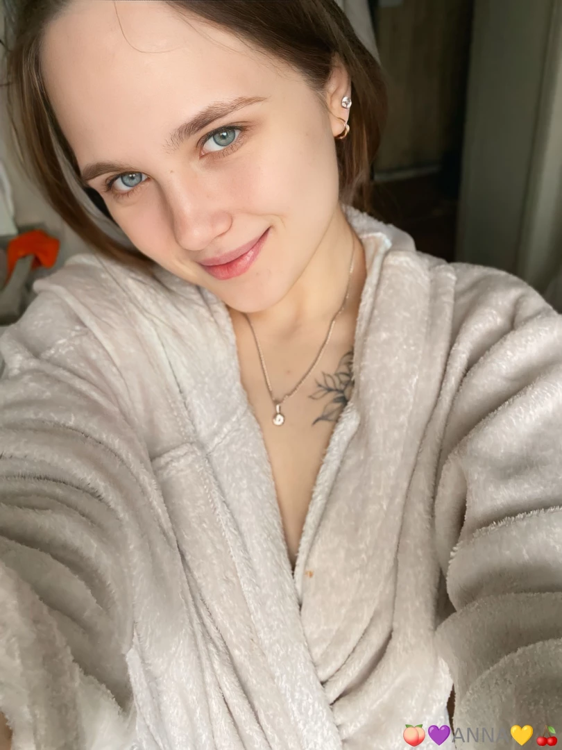 Morning ritual take a photo while still in natural beauty 