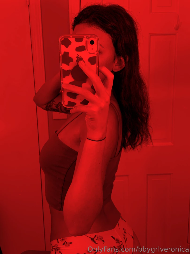 A booty pic or 2 a day keeps the sadness away right see it all if you 