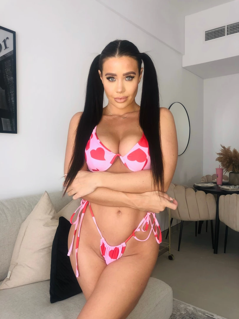 I look sweet but i cum like a whore scarletroseofficial 