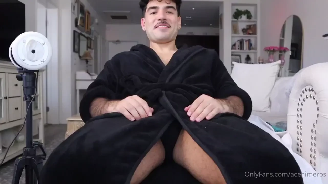 Stretching a top s hole throwing my legs in the air and playing with 