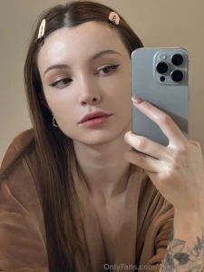 I know exactly what this look does and no i m not sorry one stare one