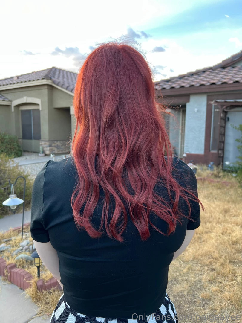 Look who has red hair now 