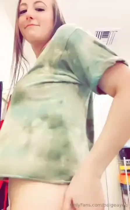 I need someone to pull out my plug at work and bend me over the 