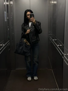 Woke up in the best mood today no idea why but i m here for it made my part 3