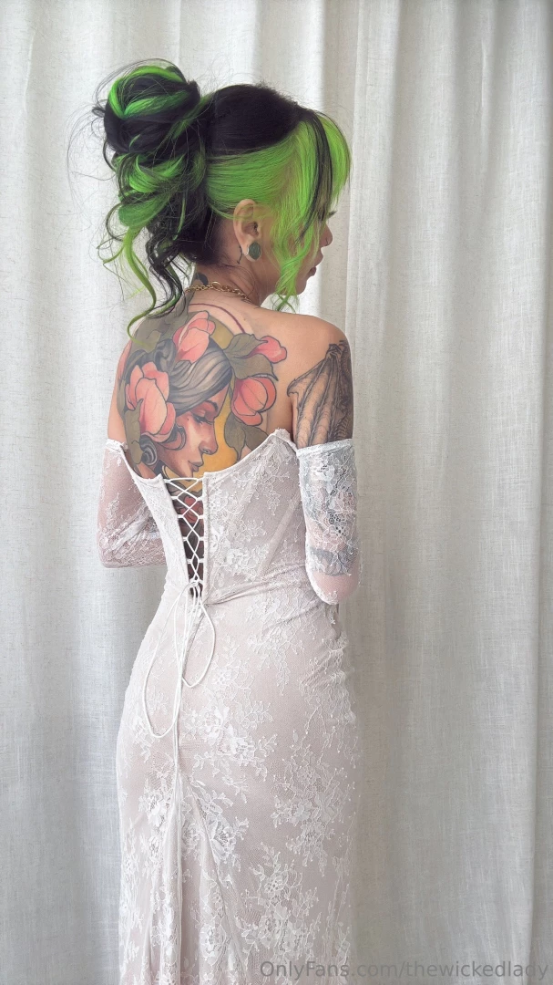 I do lt 3 this dress is for a very exciting shoot that will be part 2 