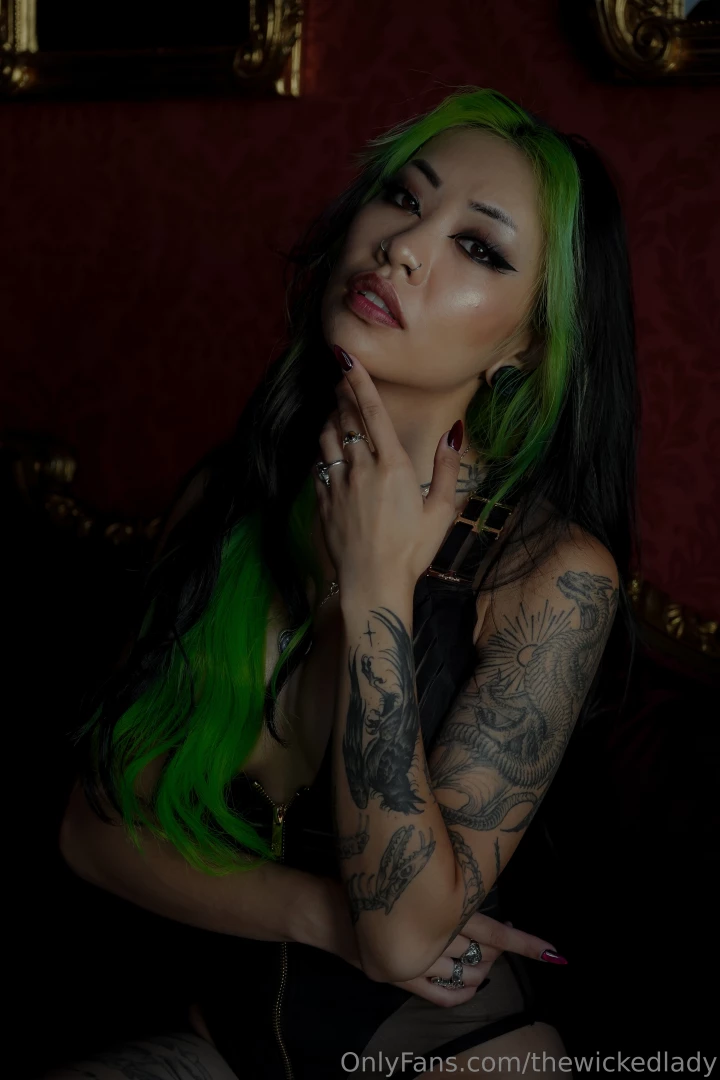 Online all day today - catching up on messages and spicy chats for the part 1 