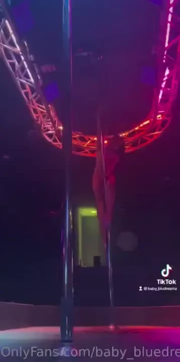 Nothing can stop me i m all the way up 12 ft in the air 