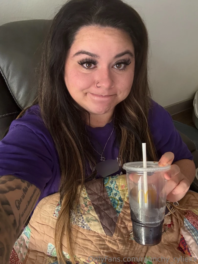 Relaxing and mcdonald s for lunch 