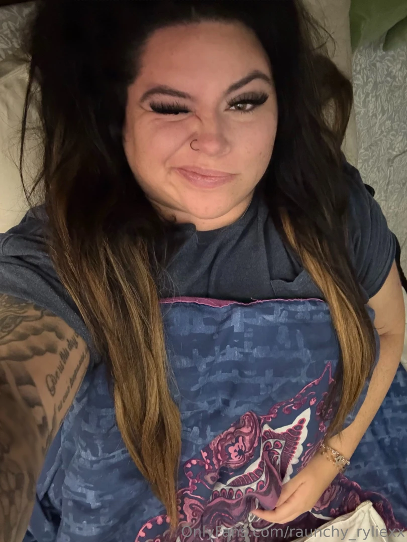 Happy thursday just waking up for the day 