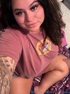 Happy thursday in bed getting ready to start the day