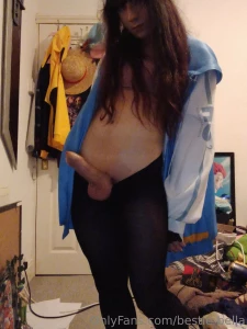 Making my return to onlyfans by deleting all my old posts and showing part 2