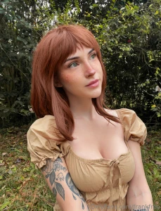 I think my boobs look very fawn-dle-able here part 1