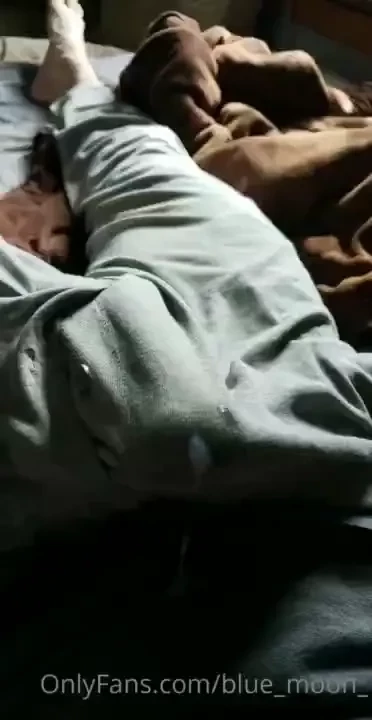 Contactless cumshot just because 
