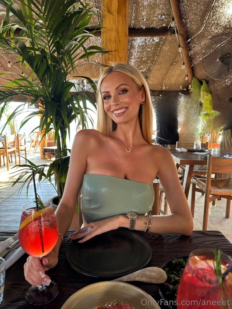 Let s play a game hehe guess my favorite drink amp if you guess 