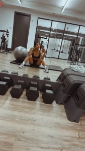 Making brand new content tomorrow all customs enter my dms asap also