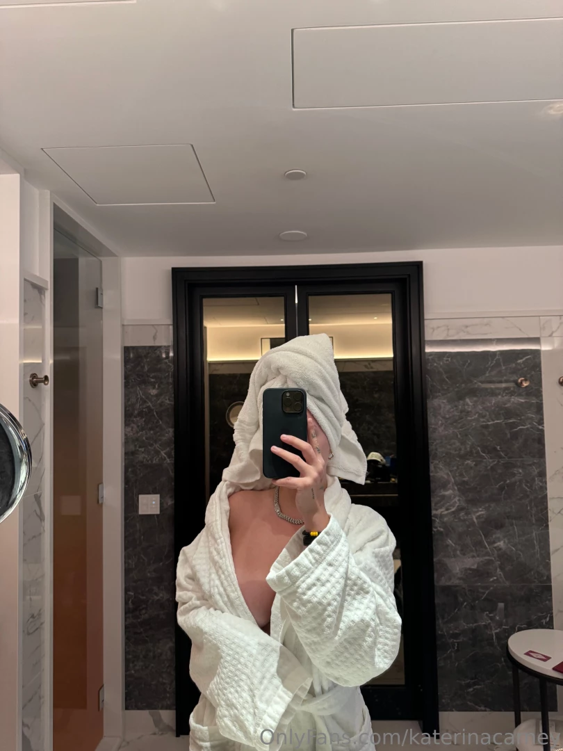 Fresh out of the shower check your messages 
