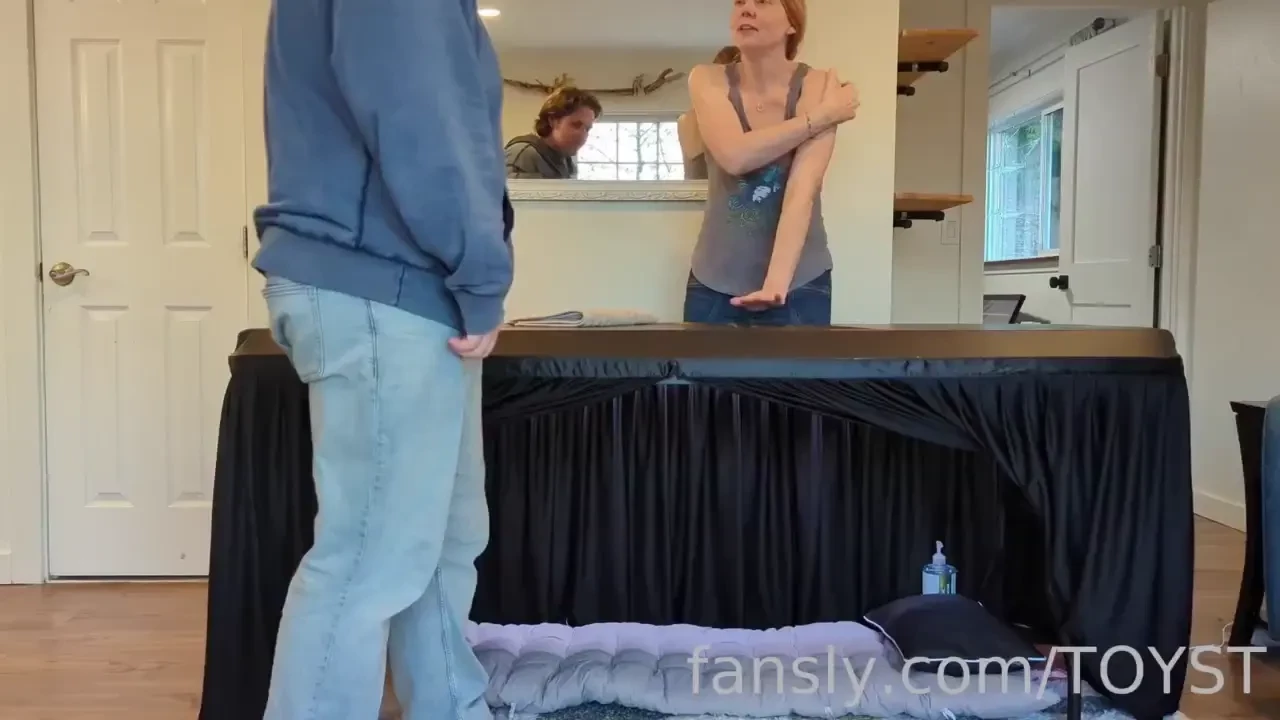 Video drop the twin redheads massage parlor i started a new massage part 1 