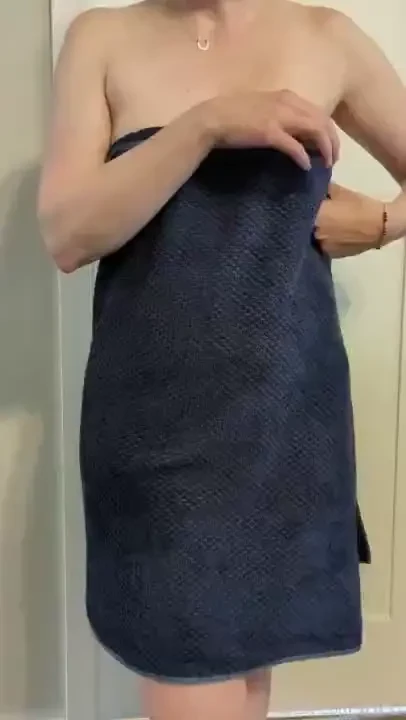 A classic towel drop for you 