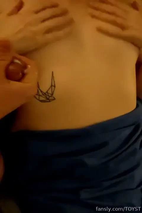 Mount vesuvius over there lol this video does not even do justice to 