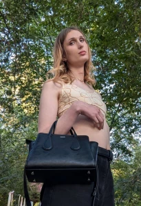 Dears very important poll today i need your help in making a decision