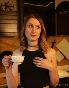 Just look at this beautiful snapshot of me holding a warm cup of