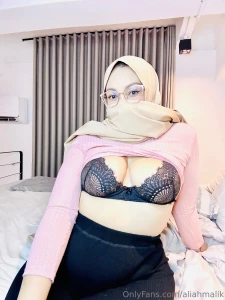 Hey hun i think u wanna have a relaxing and dirty time with me we can