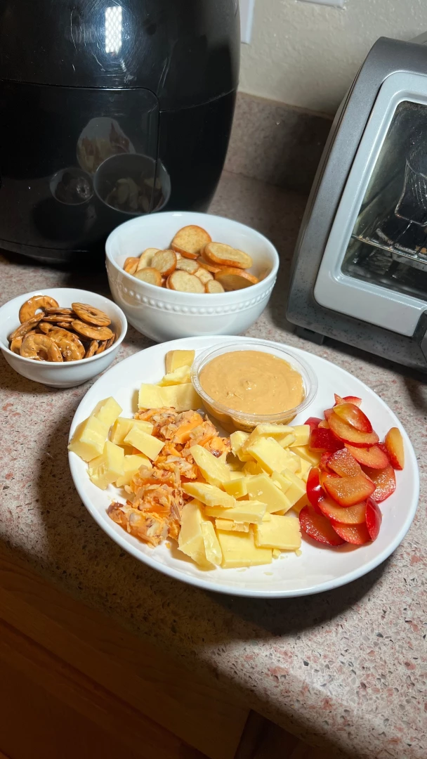 I made the most delicious cheese platter 