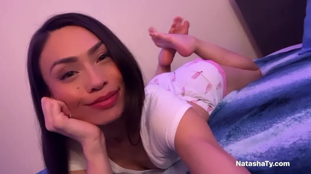 Streaming tonight should we do a foot show or a cum show or both 
