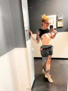 Is this how you gym selfie i think i m doing it right