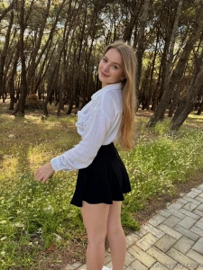 Do you like hot blondes