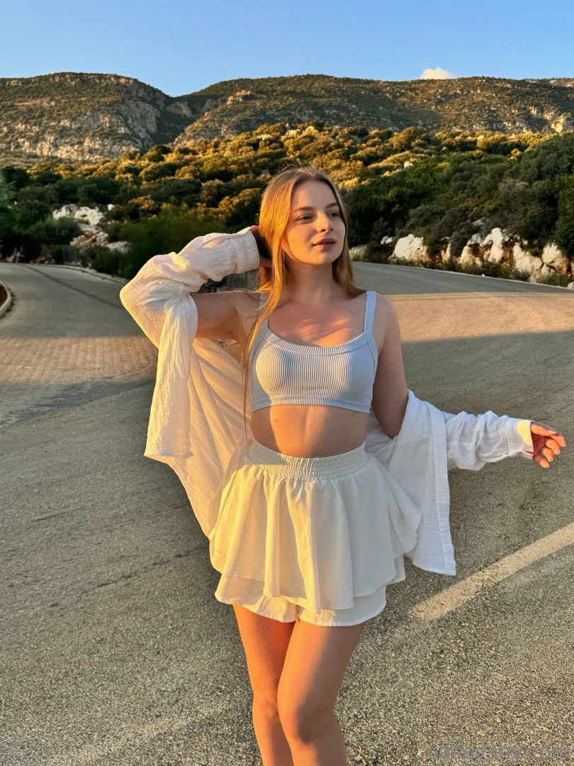 Love when the sun hits my skin 