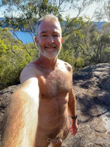 Hiking again i actually got sprung only saw 8 people on a 4hr hike and part 1